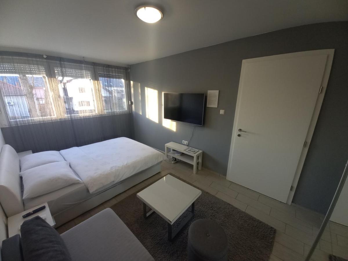 Apartment Sven ヴィンコヴツィ エクステリア 写真